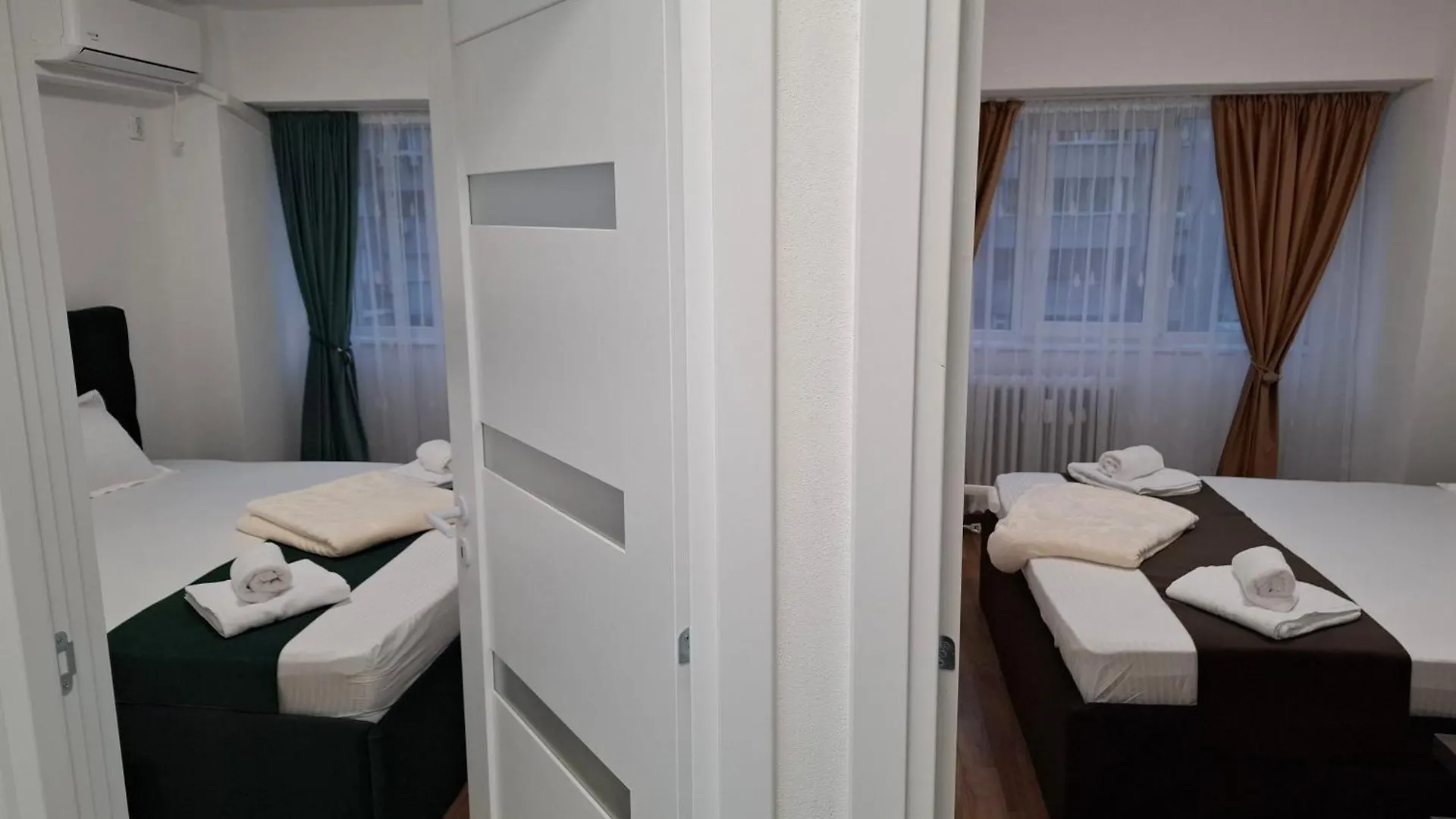 Apartment In Piata Victoriei, 3 Rooms, Modernized, Building With Elevator Bucareste